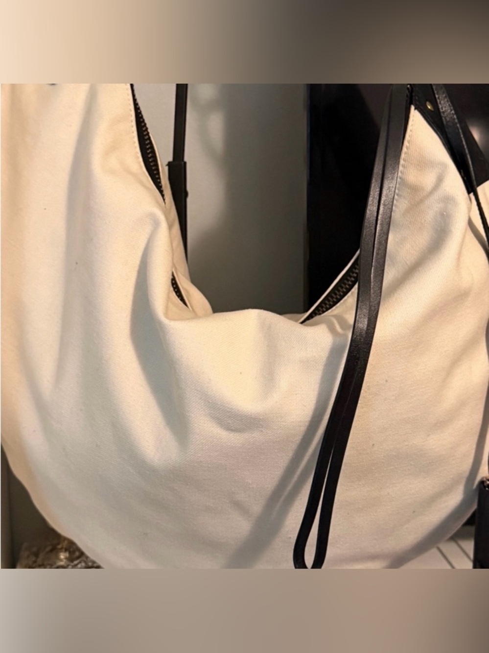 SOLD LIVE! Rare Gucci Cream Canvas Hobo Shoulder Bag Black Leather Trim & pouch! - Picture 2 of 8